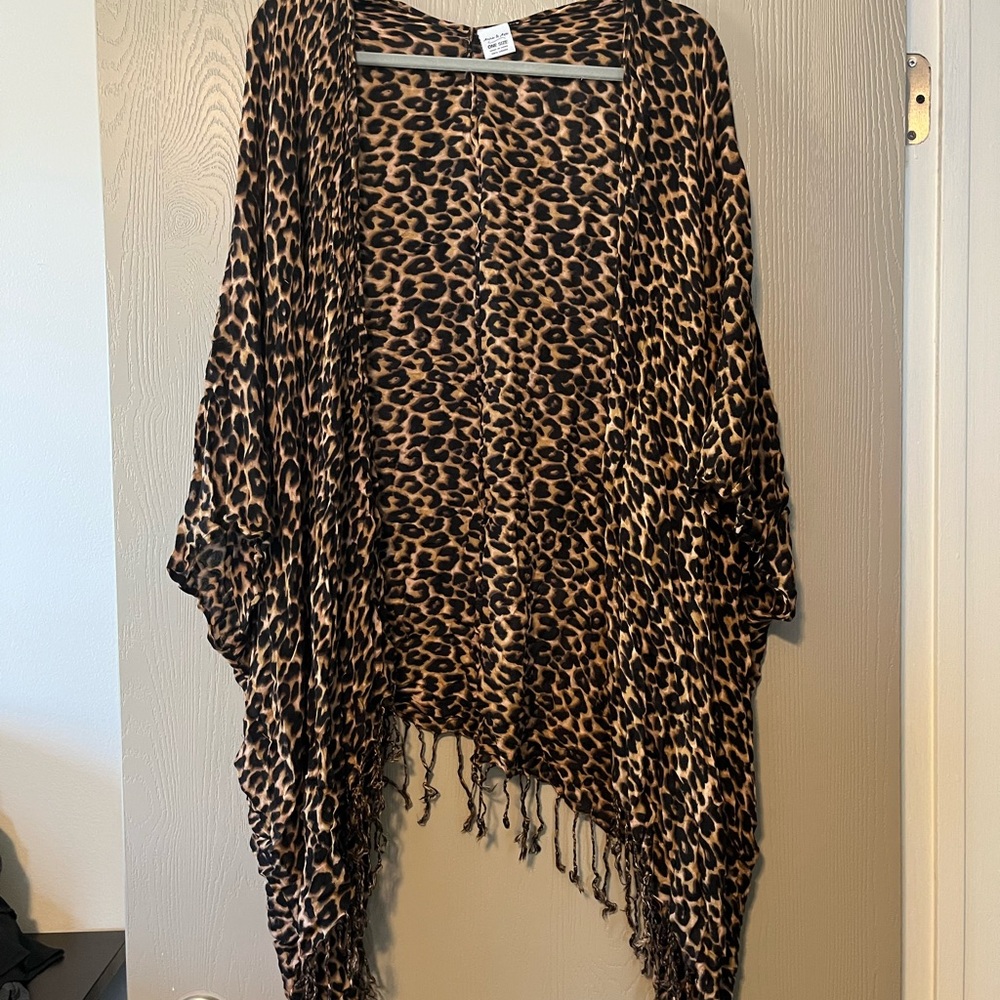 Anna & Ava Animal Print Kimono – One Size – Like New